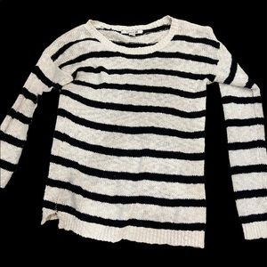 Oversized stripped black and white sweater